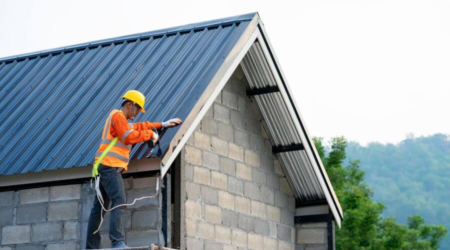 Professional gutter cleaning in Nahant, MA